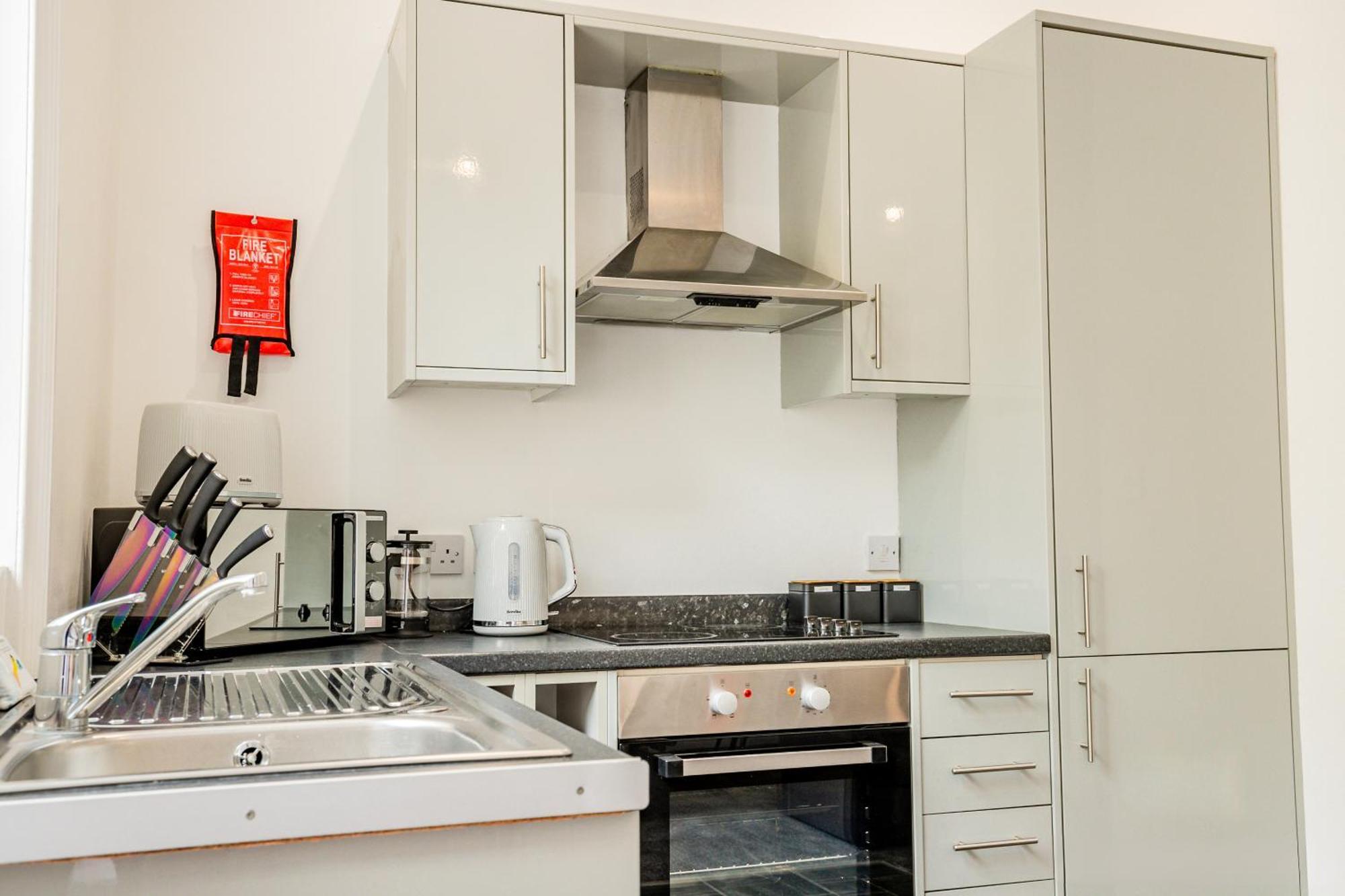Guest Homes - The Station Studio Worcester Exteriör bild